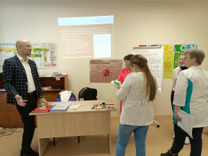 Медики сели за парты